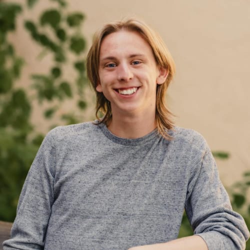 Will Mosier, Front desk